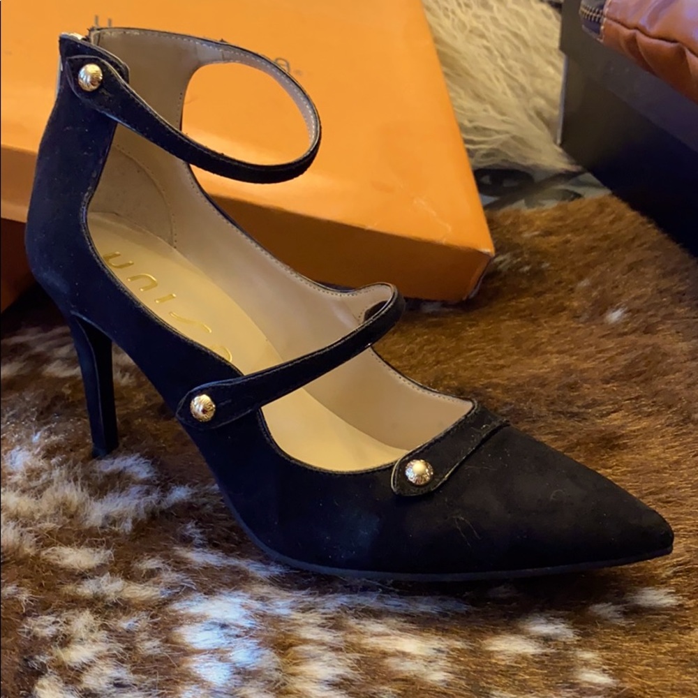 UNISA Black Strappy Zipper Heel 8M *New*